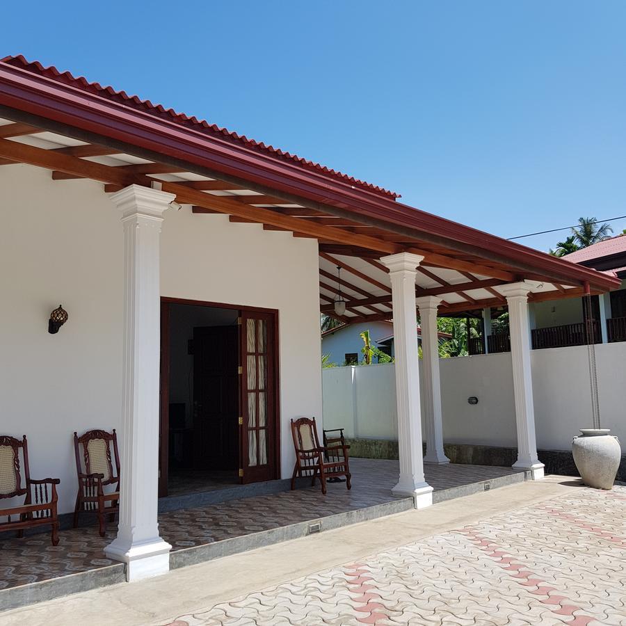 Sithi Villa Hikkaduwa Buitenkant foto