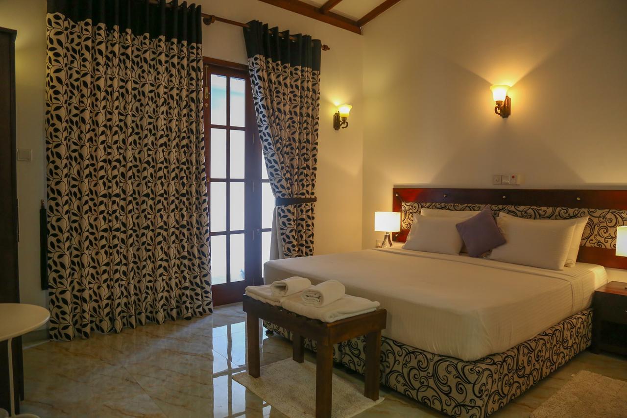 Sithi Villa Hikkaduwa Buitenkant foto