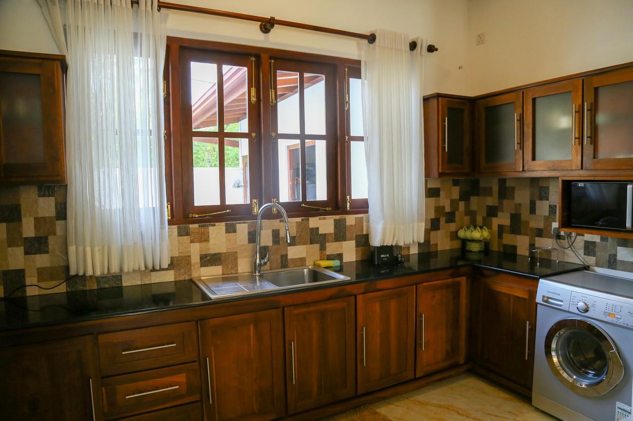 Sithi Villa Hikkaduwa Buitenkant foto