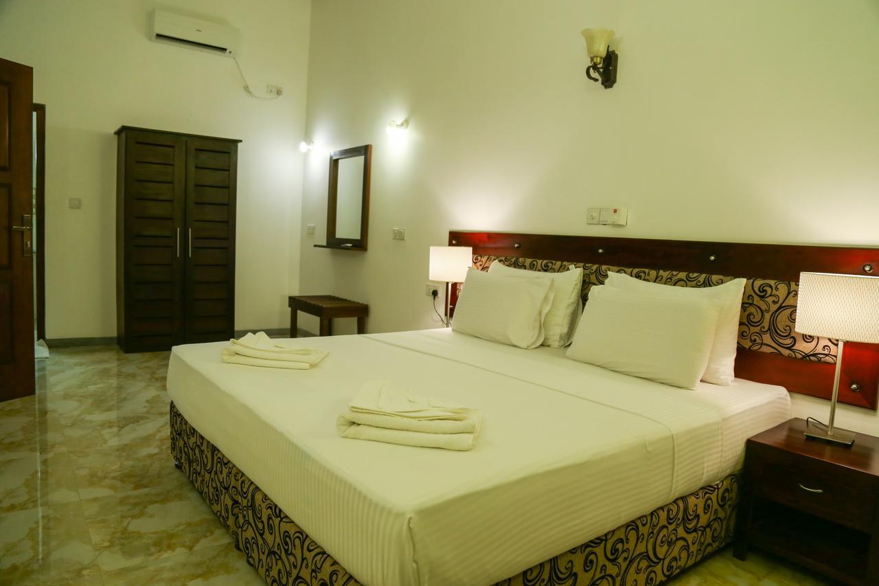 Sithi Villa Hikkaduwa Buitenkant foto